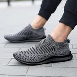 Men Lightweight Slip-on Sneakers